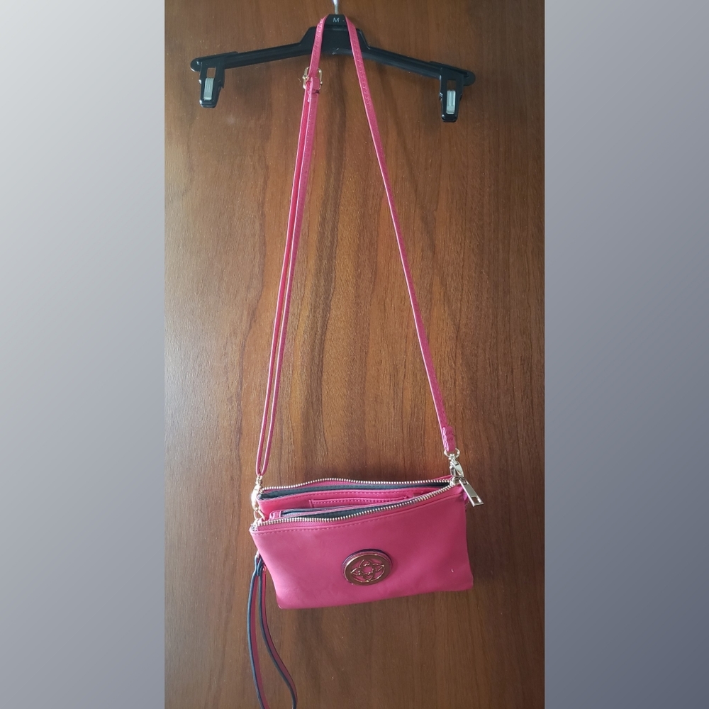 Wristlet/Wallet with Long Strap